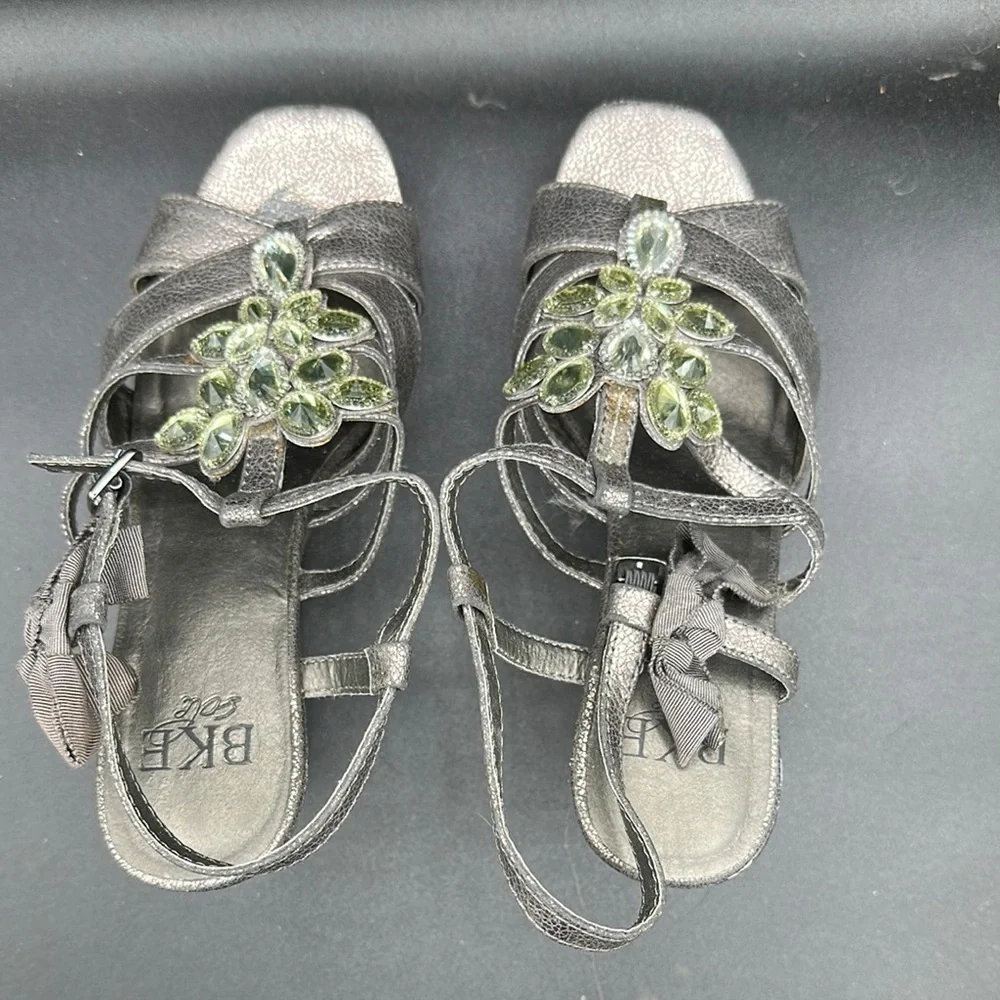 metallic & green rhinestone BKE Sole Starla wedge sandals size 9